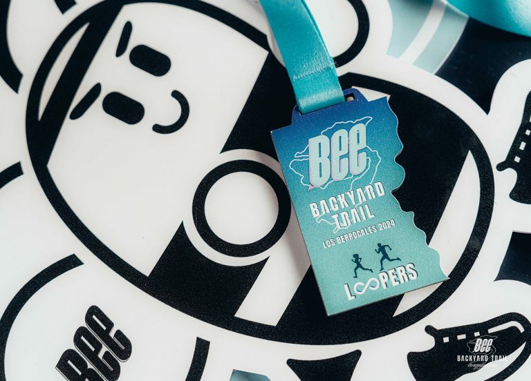 Bee-backyard-trail-medalla-zel21